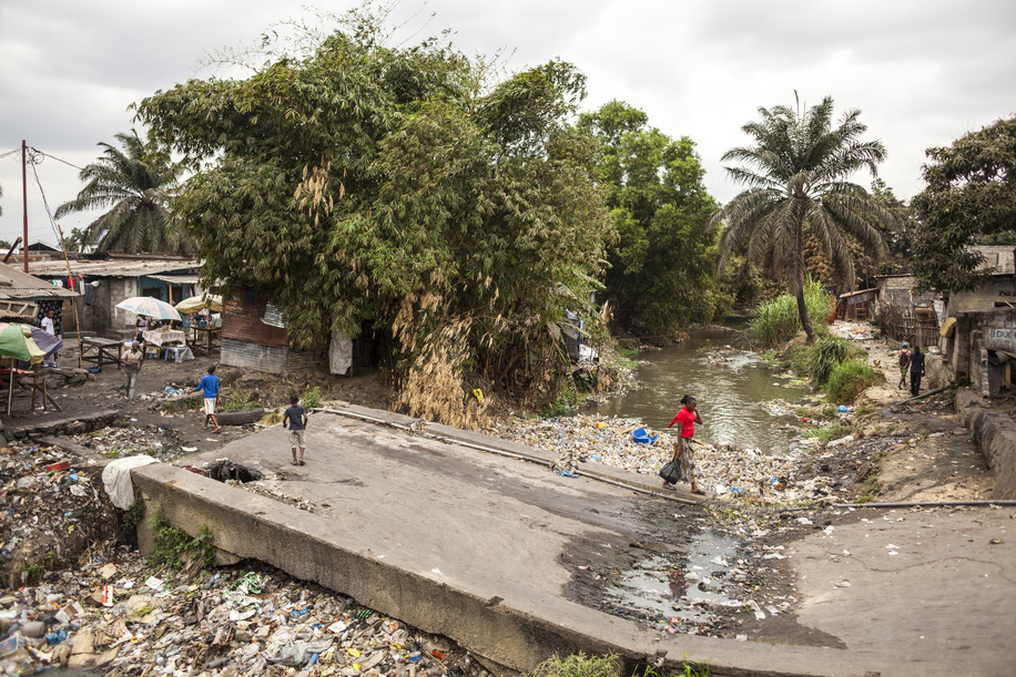 Cholera is an acute enteric infection, primarily linked to insufficient access to safe water and proper sanitation. View of polluted stream at the slum of Pakajuma in Kinshasa.