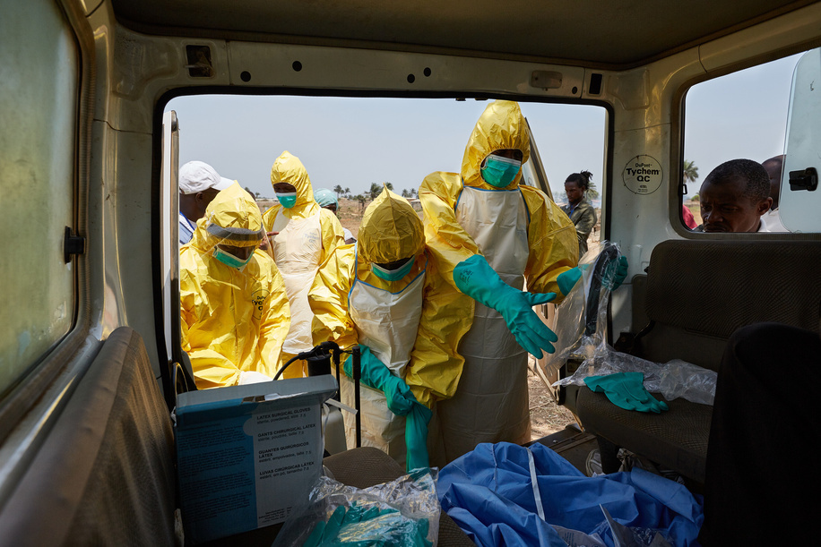 In 2015, Ebola continued to take its toll on the fragile health care system of Sierra Leone. WHO and its partners intensified their support in many sectors from clinical care of Ebola patients to capacity building for disease prevention. In February of that year, Ebola cases started to rise in the capital city, Freetown. The estimated cluster of 20 simultaneous cases was most likely linked to an unsafe burial. Epidemiologists were promptly deployed by WHO to work with the local communities on contact-tracing and prevention efforts. � WHO staff from Polio, Emergencies and Country Collaboration (PEC) Department Robert Andrew Holden (not pictured) went to Freetown Sierra Leone to provide leadership and operational support to the Foreign Medical Team (FMT). He participated in the elaboration of a guidance document for the safe decommissioning of Ebola treatment facilities. Caption was not provided by the photographer. Therefore, a generic caption has been applied to this image.