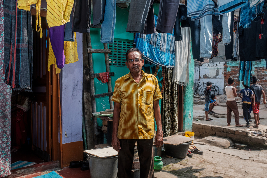 India Vision September 2019 Mohammed Sonu, cataract patient. Previous vision centre patient outside his home.