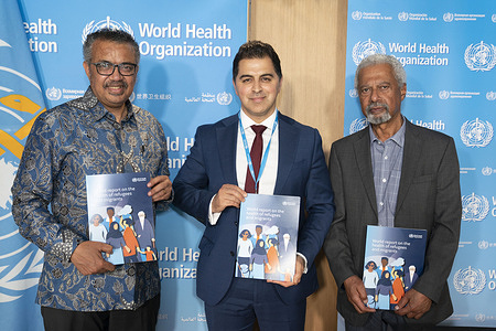 WHO Director-General Dr Tedros Adhanom Ghebreysis stands for a photograph with Author, Refugee Advocate and NHS Emergency Doctor Waheed Arian and Novelist, Professor and Nobel Prize laureate Abdulrazak Gurnah after a press conference focusing on the launch of the first https://www.who.int/publications/i/item/9789240054462 Read the Director-General's https://www.who.int/news-room/speeches/item/who-director-general-s-opening-remarks-at-the-covid-19-media-briefing--20-july-2022 from the press conference. - Title of WHO staff and officials reflects their respective position at the time the photo was taken.