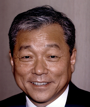 Dr Lee Jong-wook (Republic of Korea), former Director-General of the World Health Organization, from 2003 to 2006.