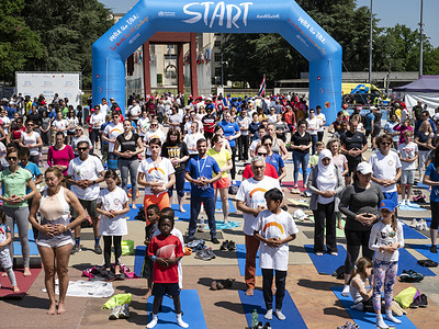 As part of celebrations of the World Health Organization’s 70th anniversary in 2018, WHO staged a major health promotion event in Geneva, Switzerland, on 20 May, 2018, on the eve of the 71st World Health Assembly.  More than 4000 people participated in the free walk/run event, titled Walk the Talk: The Health for All Challenge. The event was open to people of all ages and abilities and be held over three distances (short 3 kilometres, medium 5 kilometres and long 8 kilometres). These connected routes helped build a bridge between “international” and “local” Geneva and Lac Leman by linking key health, international and touristic landmarks found in the city. Other activities and interactive events were located along the routes.