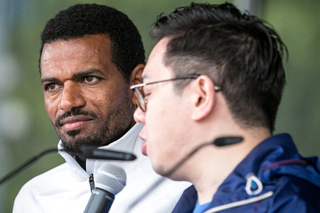 One of the world’s leading long distance runners, Eritrean-born Swiss champion Tadesse Abraham, ran in and spoke on the issue of migrant health at the WHO Walk the Talk: The Health for All Challenge, held in Geneva on 19 May, 2019. “I am thrilled to be taking part in the Walk the Talk: The Health for All Challenge in my home city of Geneva,” Mr Abraham said. “I love running, but that is just one of many ways people can move and be healthier. You don’t need to be a professional athlete to get moving for health.” Mr Abraham has achieved multiple milestones in his running career: in 2016, he claimed the Swiss record, became the European half-marathon champion and took seventh place at the Olympic games in Rio. His sights are set on the next Olympic Games in Tokyo in 2020 and elite national and international running events, including city marathons in London, Berlin and New York. At the 19 May Walk the Talk event in Geneva, he led keen runners on a master class for a chance to run with the champion athlete. WHO staged the inaugural edition of the Walk the Talk: The Health for All Challenge in 2018, attracting more than 4000 people from the Geneva public, local institutions and delegates to the World Health Assembly. This free event is open to people of all ages and abilities, and involves three connected routes of three, five and eight kilometres.