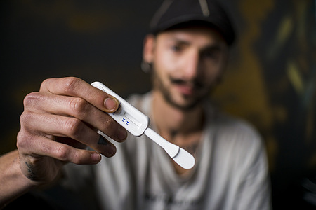 Teodor demonstrates the use of an HIV self-test in his home in the Busmantsi suburb of Sofia, Bulgaria, on 20 November 2020. HIV testing in Bulgaria can be difficult to access. There are 13 free public HIV testing centres run by the Ministry of Health around the country, but since the beginning of the COVID-19 pandemic these have been shut down. The population groups in Bulgaria who are most vulnerable to HIV infection include gay, bisexual and other men who have sex with men (MSM) and transgender people. Despite progress in recent years, many MSM and transgender people in Bulgaria are not aware of their HIV status. Single Step Foundation is the first organization to launch HIV self-testing in Bulgaria on a national scale to fill the gap in screening. HIV self-testing is the only option for many who fear stigma and rejection. WHO and partners supported the Single Step Foundation in launching HIV self-testing across the country Since 2016, WHO has recommended that health authorities offer HIV self-testing as a compliment to traditional testing.